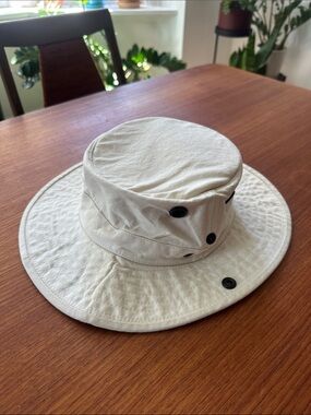 White Tilley The Classic T3 Hat